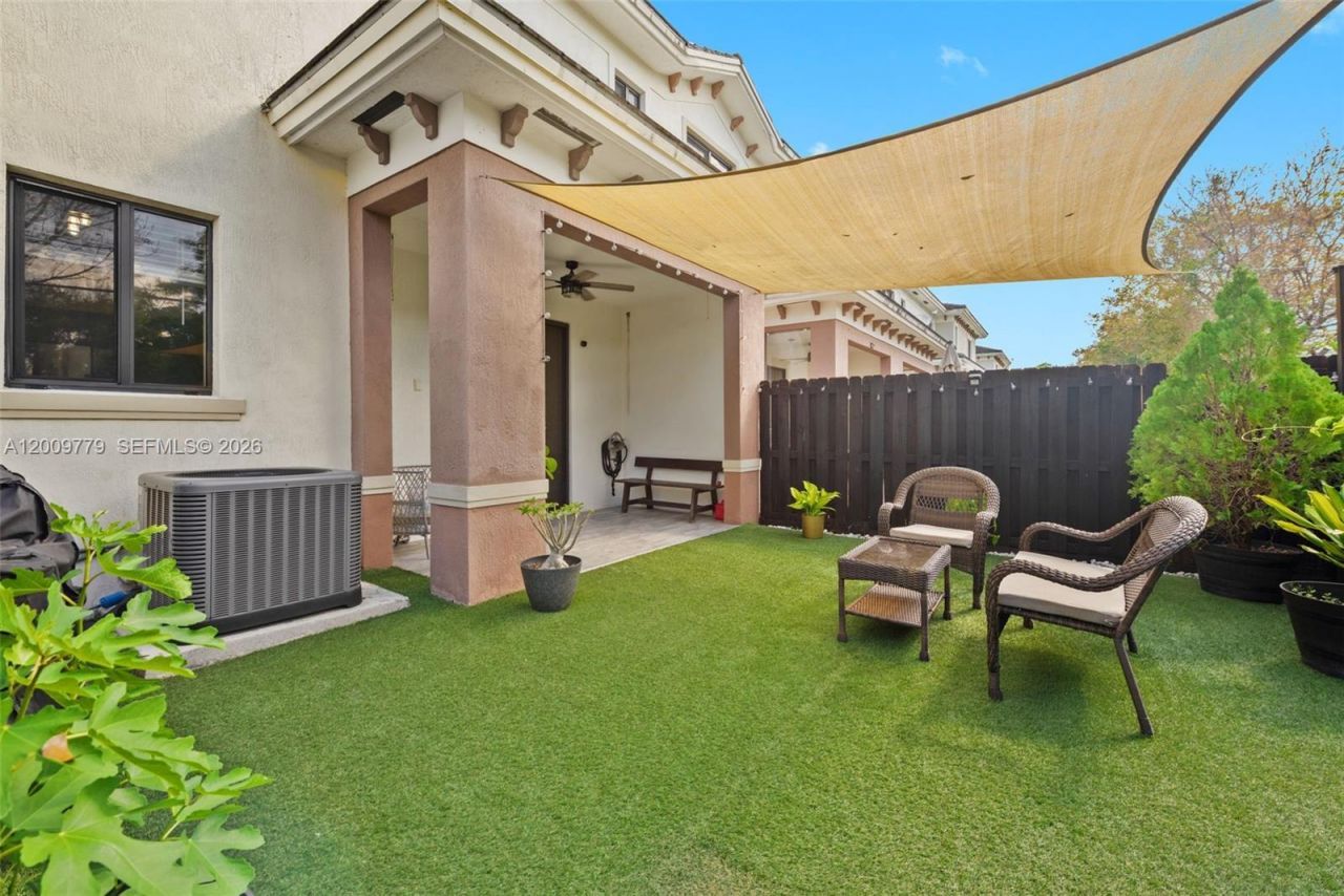 12748 SW 131st Ter , Miami, FL 33186 Photo