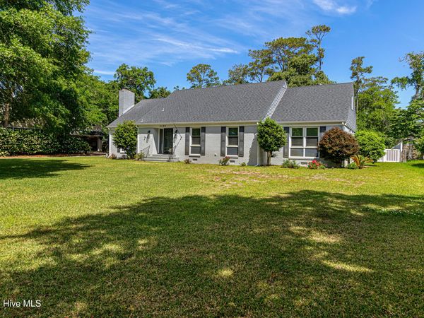 5120 Holly Lane, Morehead City, NC 28557