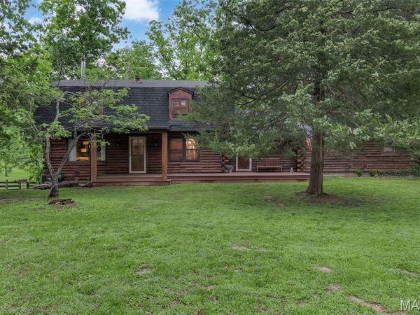 7 Wilderness Lane, Defiance, MO 63341
