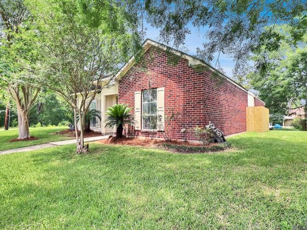 15441 Leverde Ave, Saint George, LA 70817