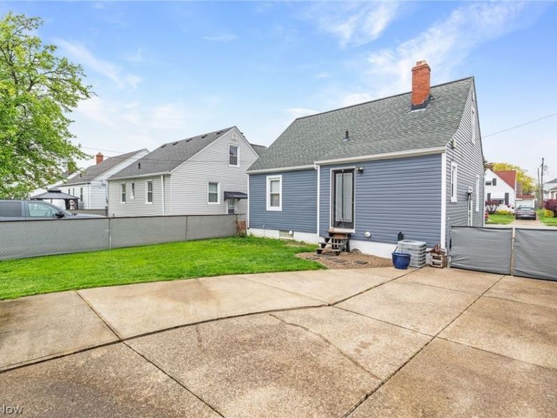 6711 Farnsworth Drive, Parma, OH 44129 Photo 25