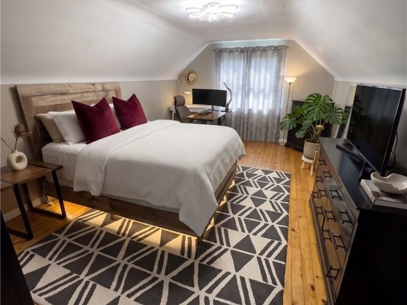 6711 Farnsworth Drive , Parma, OH 44129 Photo 5