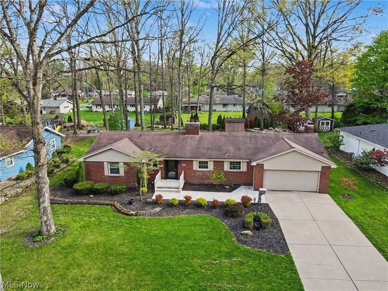 295 Sleepy Hollow Drive, Canfield, OH 44406 Photo 3