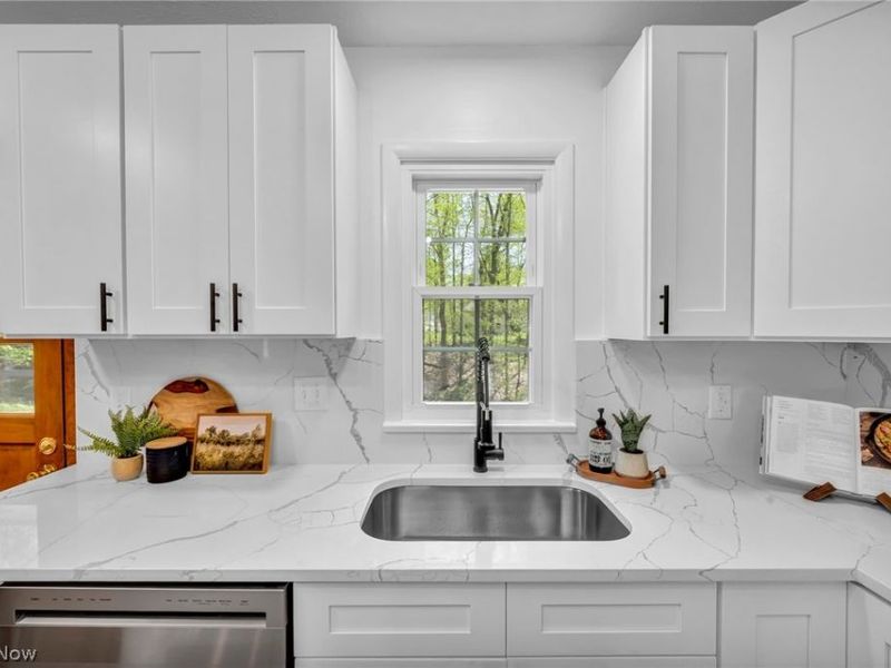 8556 Barbara Drive, Mentor, OH 44060 Photo 12