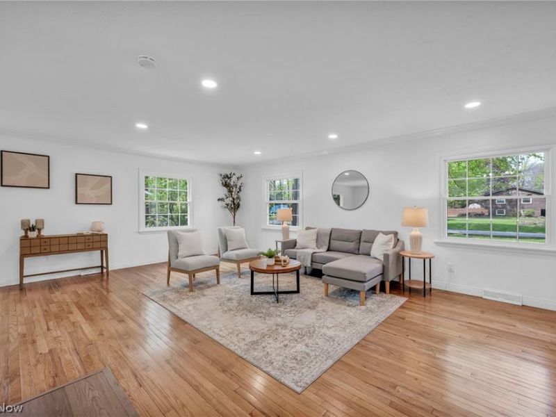 8556 Barbara Drive, Mentor, OH 44060 Photo 5