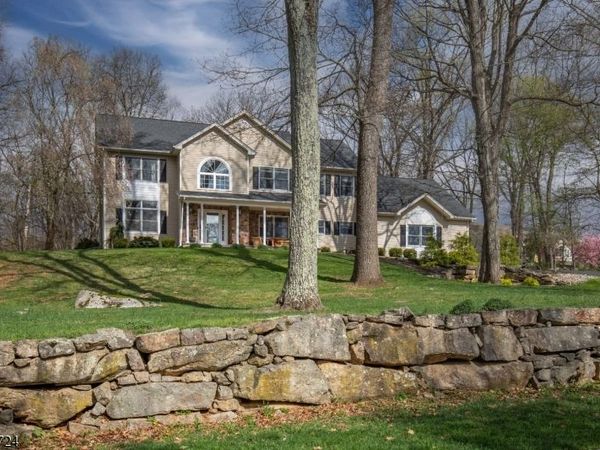 7 Rice Ln, Washington, NJ 07853