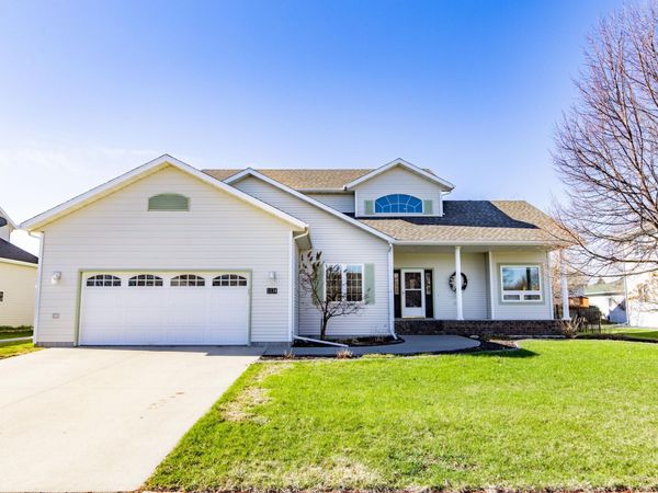 1134 47th Avenue N, Fargo, ND 58102