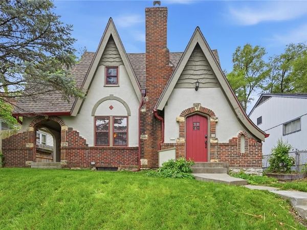 6656 Paseo Boulevard, Kansas City, MO 64132