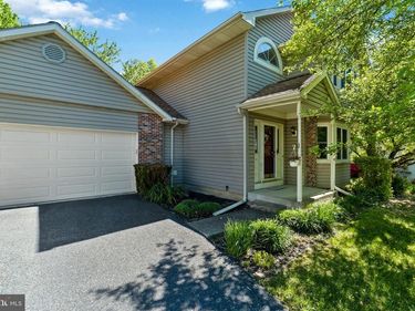 126 MOUNTAIN VIEW DRIVE, ENOLA, PA 17025