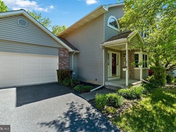 126 MOUNTAIN VIEW DRIVE, ENOLA, PA 17025