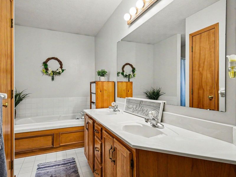 98 Gayle Drive, Pickerington, OH 43147 Photo 36