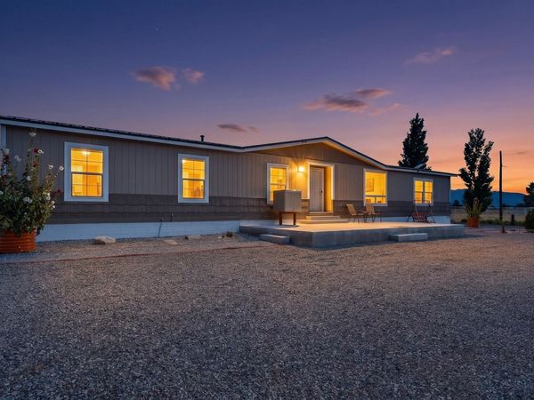 145 Manzano View Road, Los Lunas, NM 87031