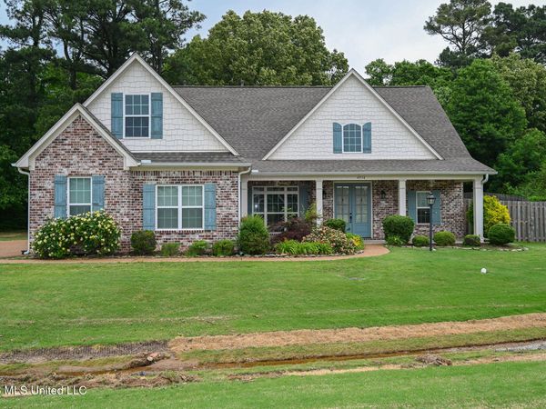 4938 Pleasant Breeze Drive, Olive Branch, MS 38654