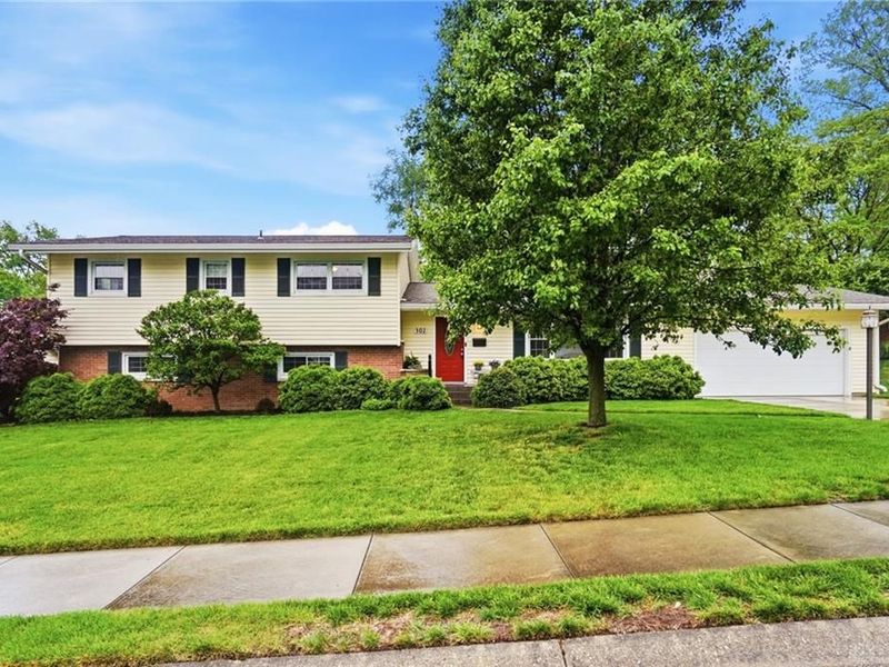 302 Jackson Lane, Middletown, OH 45044 Photo 3