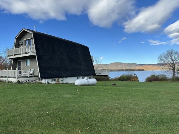 97 Lake Street, Shoreham, VT 05770
