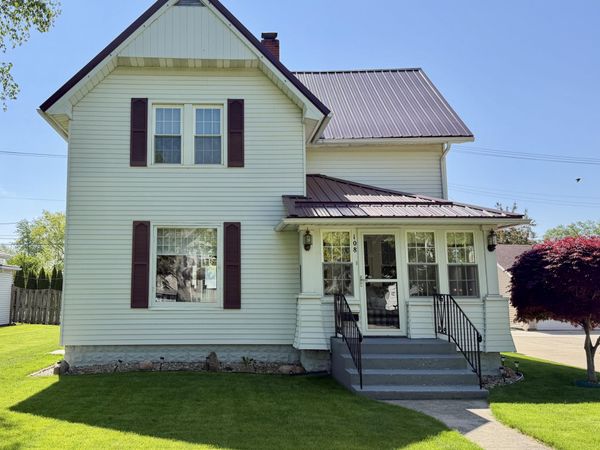 108 E Cornelia Street, Hicksville, OH 43526