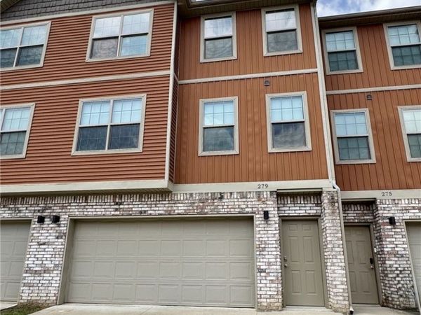 279 S Breakwater Lane , Fayetteville, AR 72704