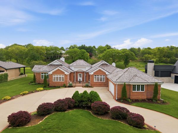 5722 S Castlebay Drive , Springfield, MO 65809