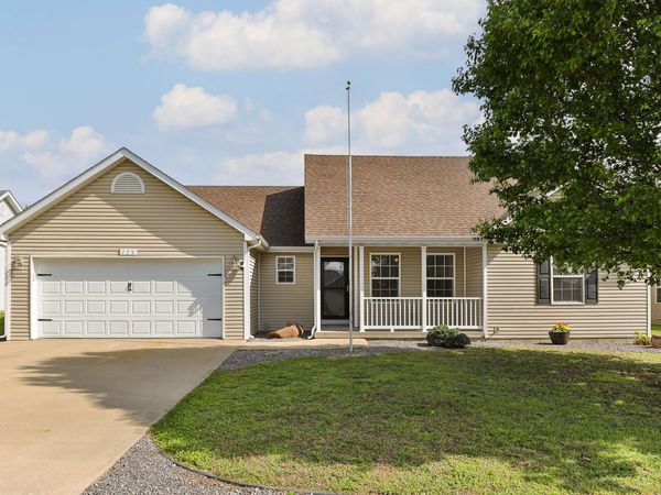 725 E Laird Street, Bolivar, MO 65613