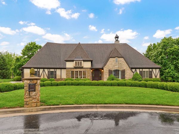 4538 E Peachtree Circle , Springfield, MO 65809