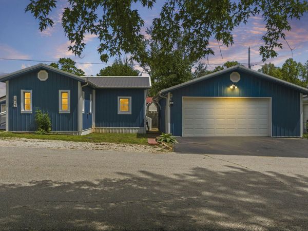 1312 S Tilden Road , Stockton, MO 65785