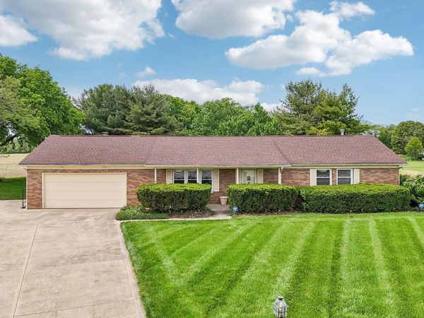 676 Fairlawn Drive , Circleville, OH 43113