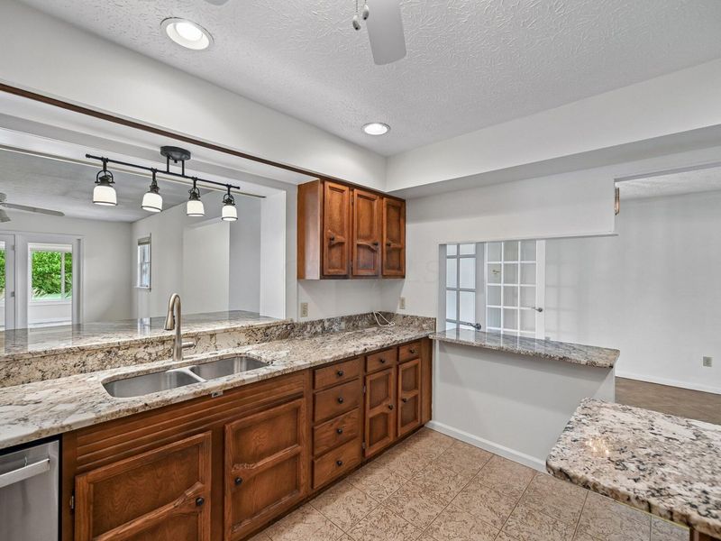 676 Fairlawn Drive , Circleville, OH 43113 Photo 13