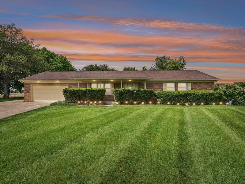 676 Fairlawn Drive , Circleville, OH 43113 Photo 2