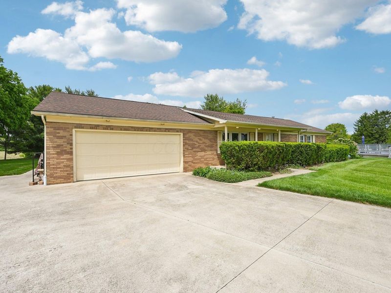 676 Fairlawn Drive , Circleville, OH 43113 Photo 3