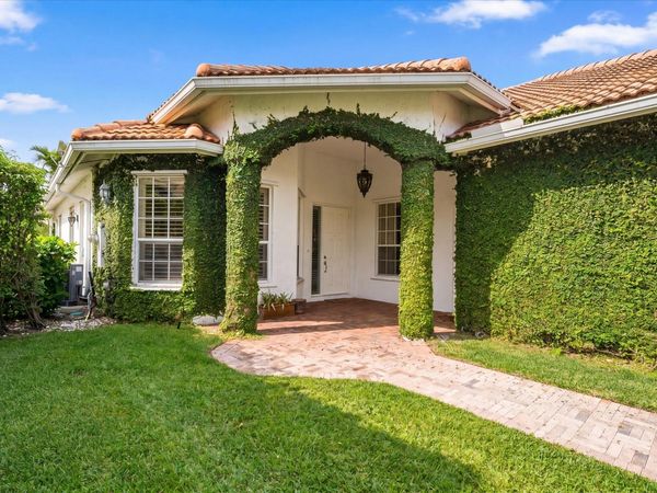 2920 Twin Oaks Way, Wellington, FL 33414