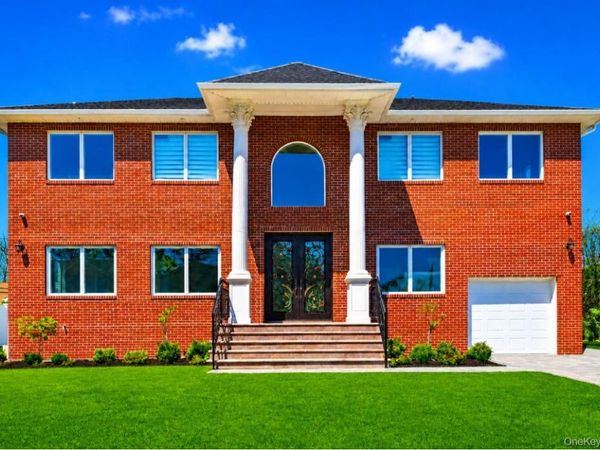 171 South Street, New Hyde Park, NY 11040