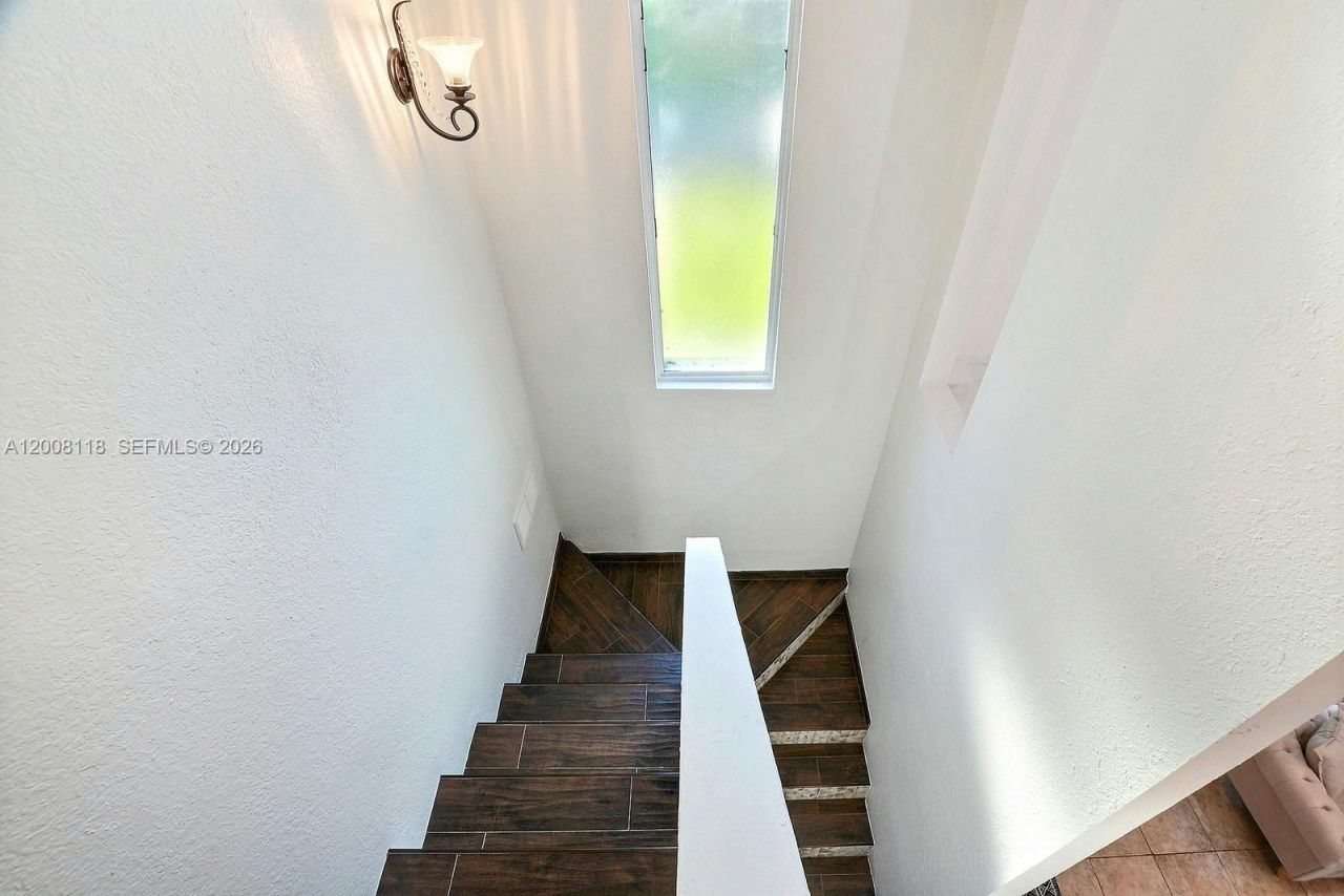 480 W Mount Vernon Dr, Plantation, FL 33325 Photo