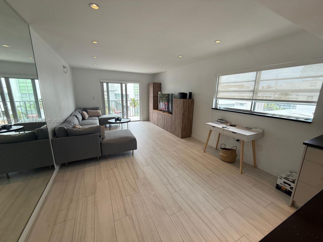1150 Collins Ave , Unit 406, Miami Beach, FL 33139 Photo