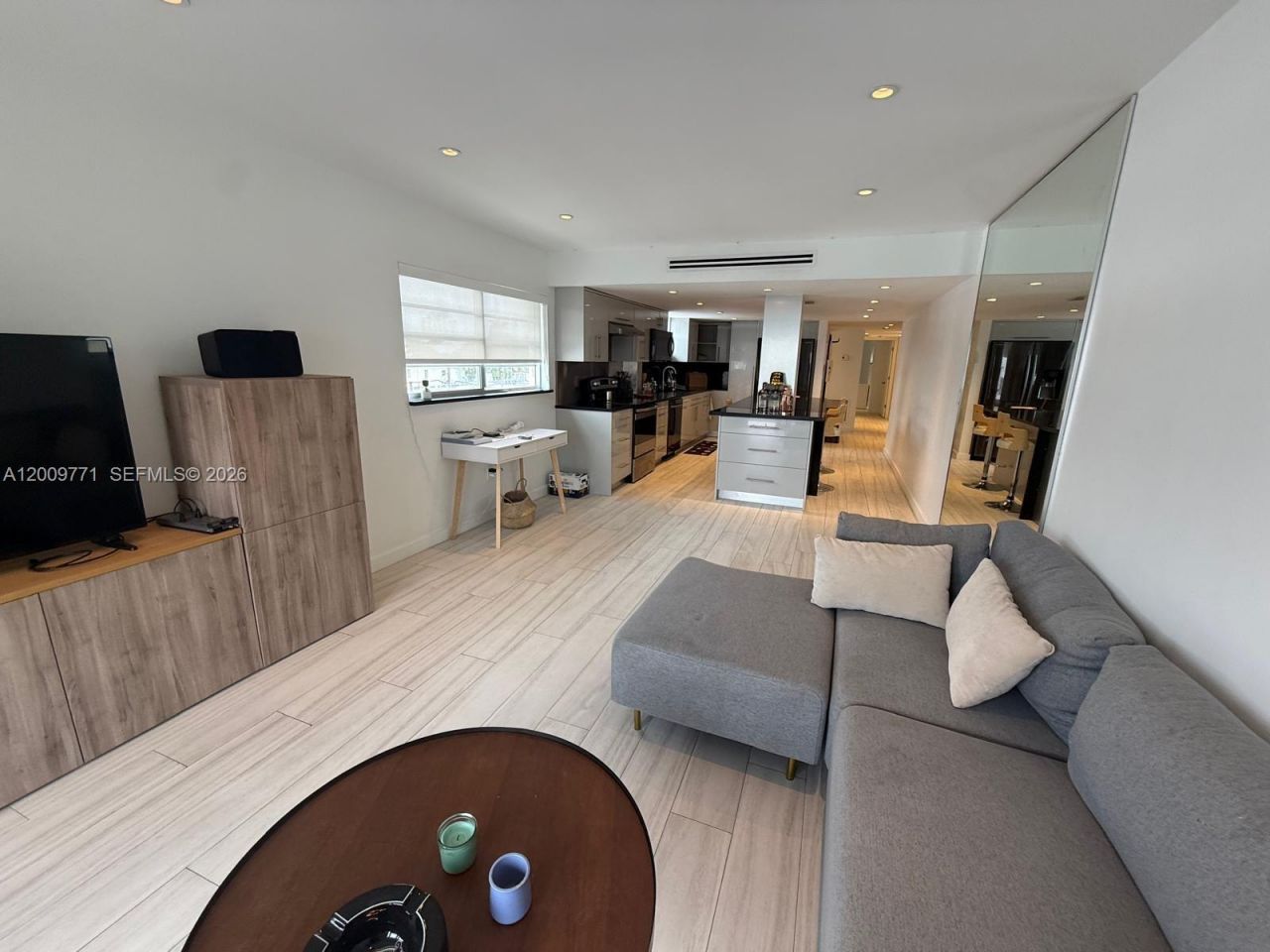 1150 Collins Ave , Unit 406, Miami Beach, FL 33139 Photo