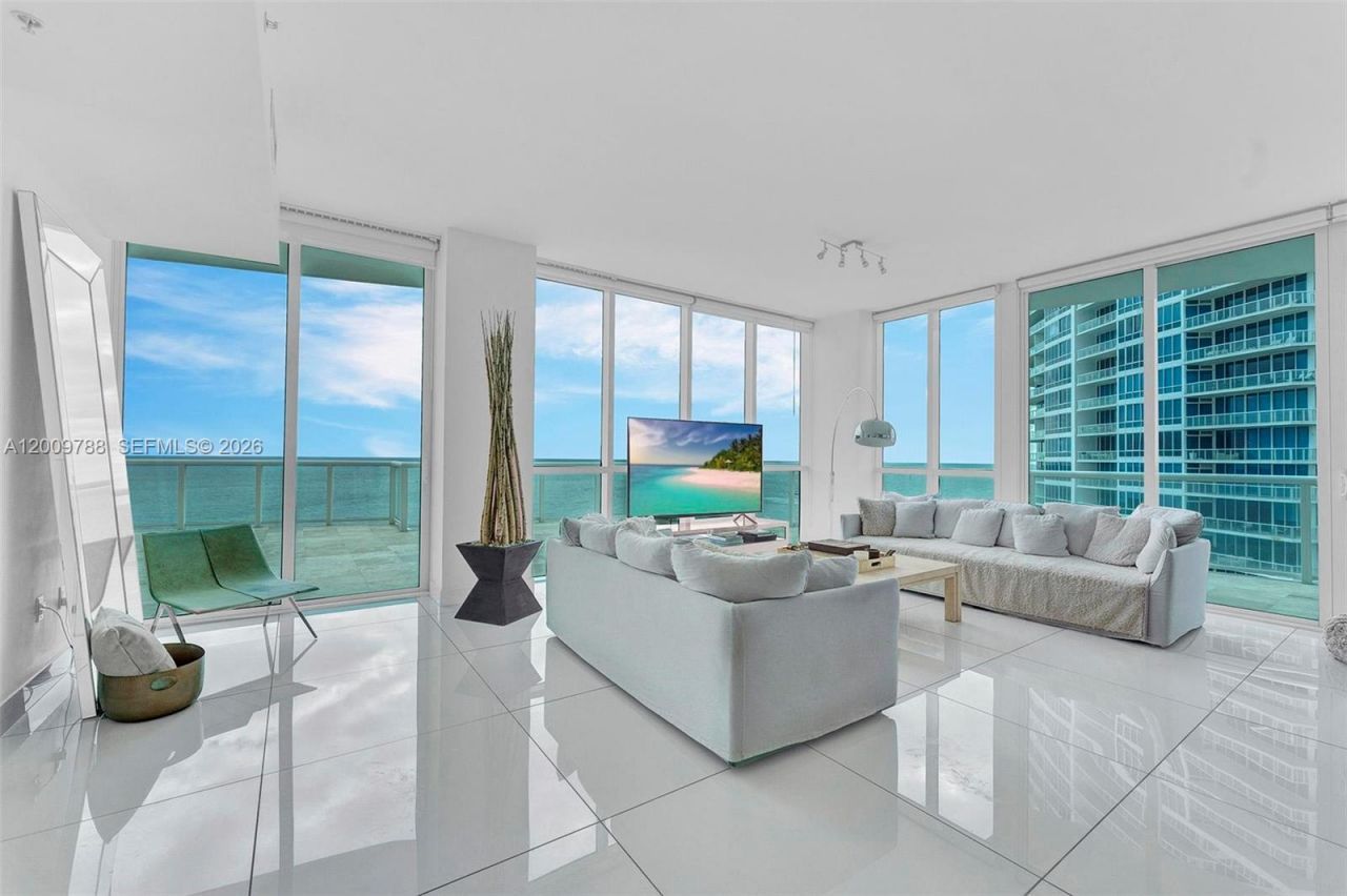 50 S Pointe Dr , Unit 2102, Miami Beach, FL 33139 Photo