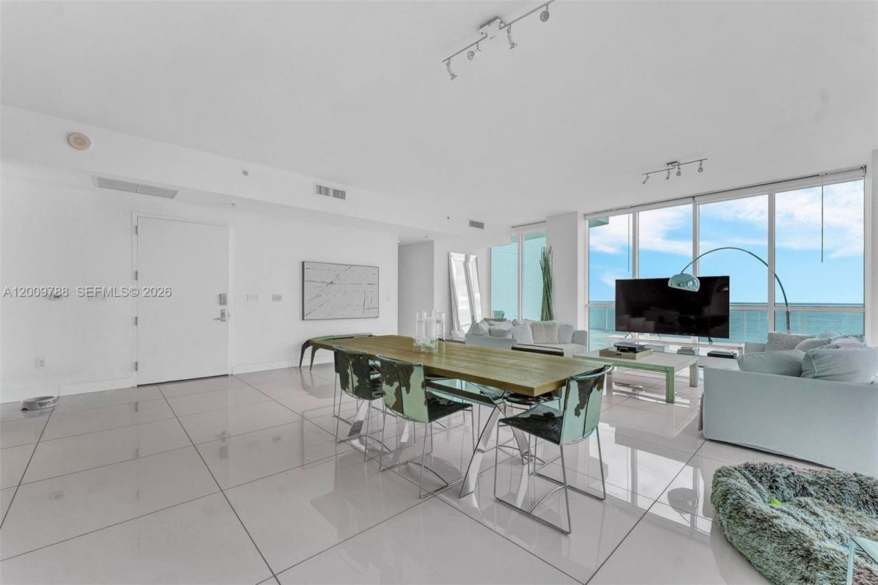 50 S Pointe Dr , Unit 2102, Miami Beach, FL 33139 Photo