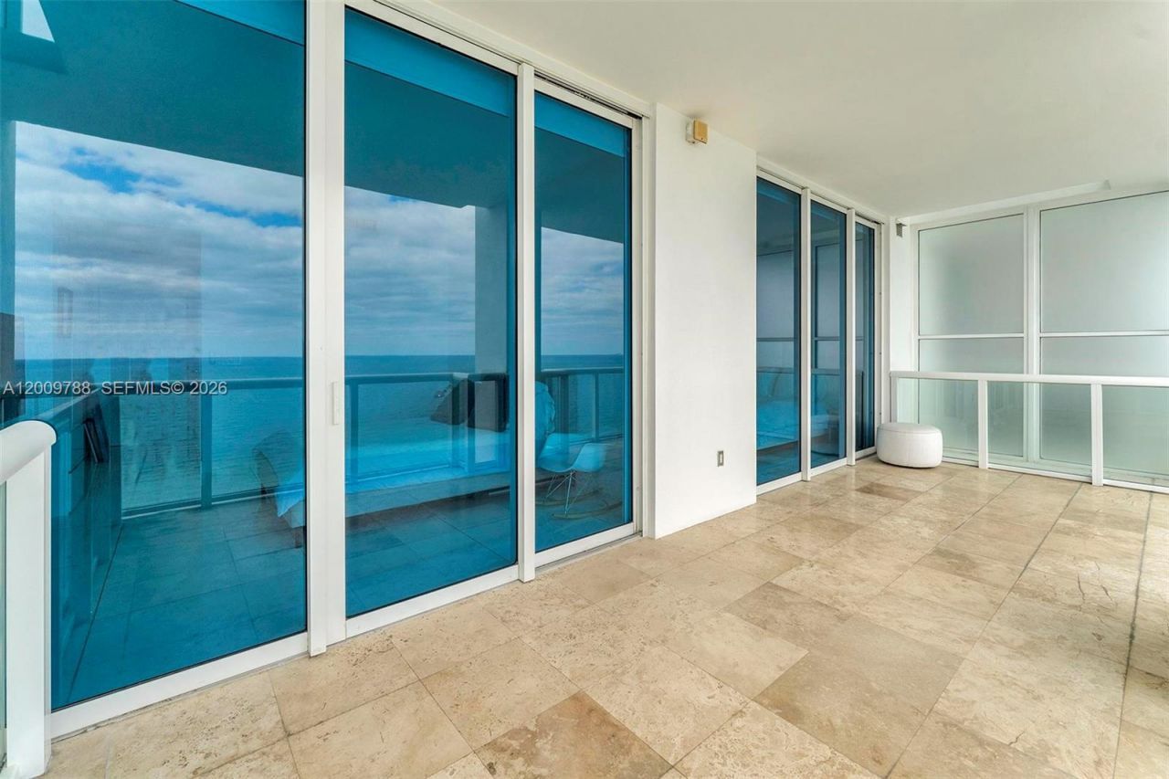 50 S Pointe Dr , Unit 2102, Miami Beach, FL 33139 Photo
