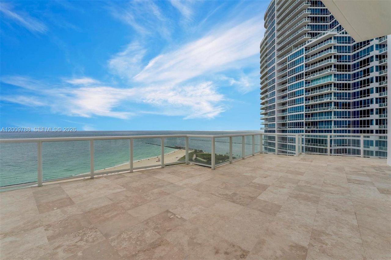 50 S Pointe Dr , Unit 2102, Miami Beach, FL 33139 Photo