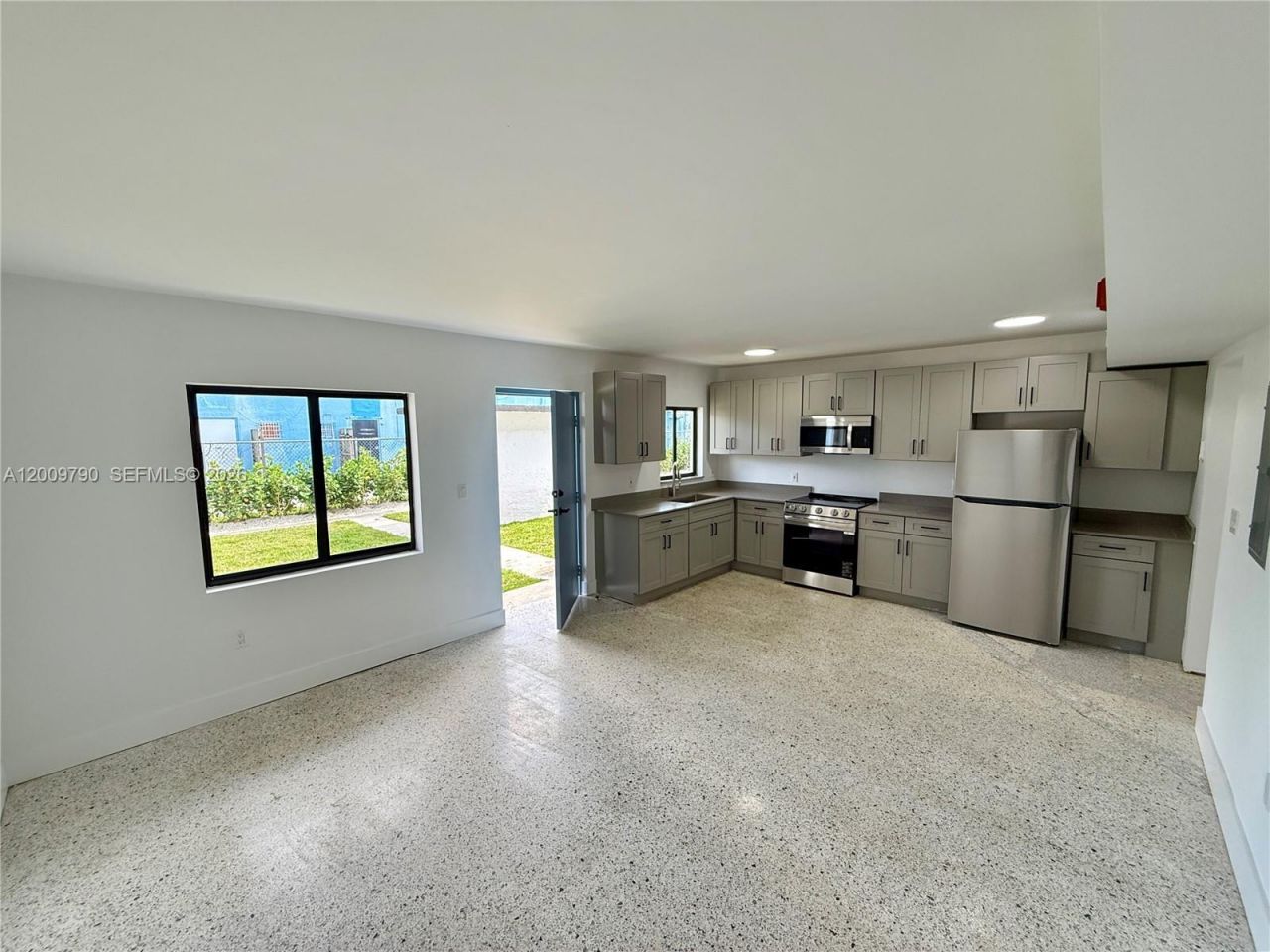 180 NE 57th St , Unit 4, Miami, FL 33137 Photo