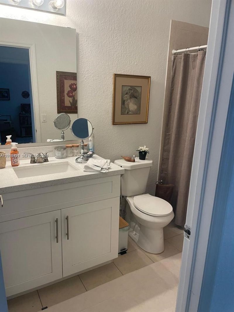 11425 NW 76th Ter , Doral, FL 33178 Photo
