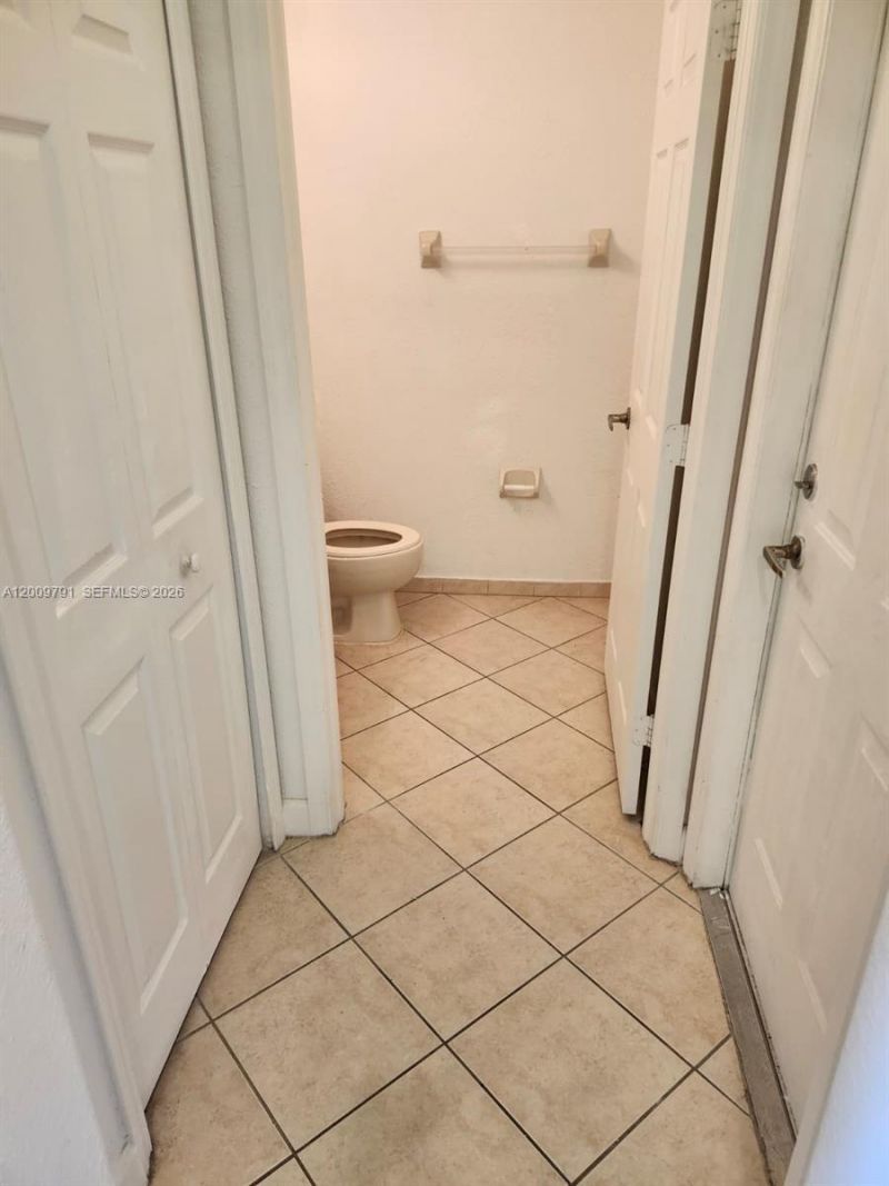 11425 NW 76th Ter , Doral, FL 33178 Photo