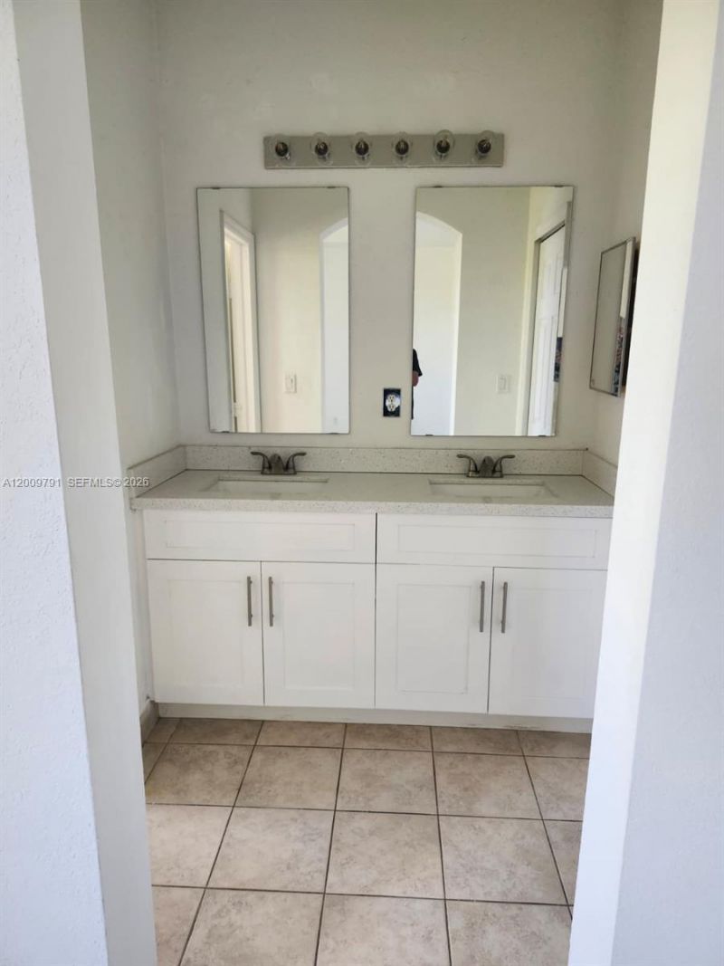 11425 NW 76th Ter , Doral, FL 33178 Photo