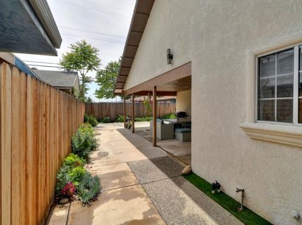 5522 21st Ave, Sacramento, CA 95820 Photo