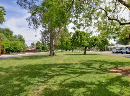 5522 21st Ave, Sacramento, CA 95820 Photo
