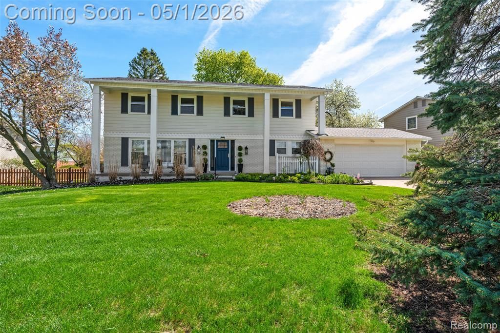6109 Pebbleshire Drive, Grand Blanc Township, MI 48439 Main Photo