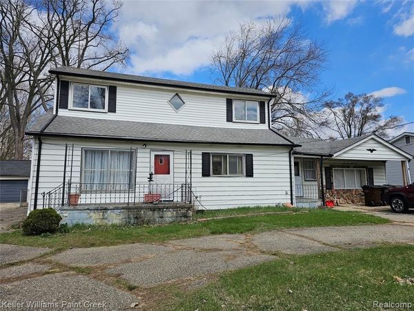 6733 Mayfair Road, Shelby Twp, MI 48317