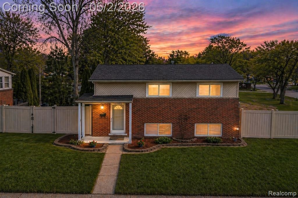 11955 Delvin Drive, Sterling Heights, MI 48313 Main Photo
