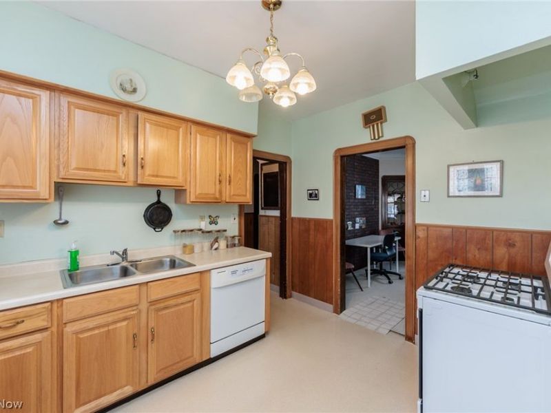 5601 Delora Avenue , Cleveland, OH 44144 Photo 7