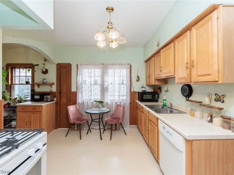 5601 Delora Avenue , Cleveland, OH 44144 Photo 9