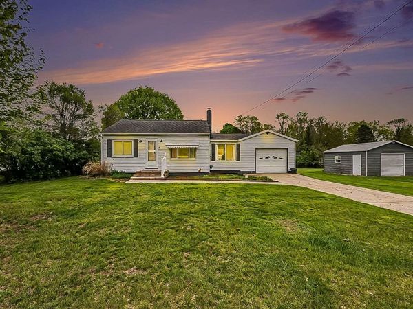 615 Gregory Place, Jackson, MI 49202